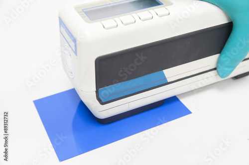 Quality control by measuring color values