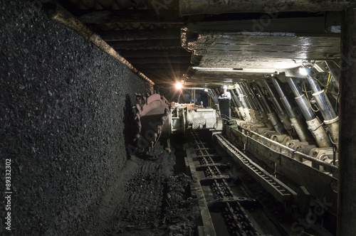 Fotografie Mine excavator facing coal wall