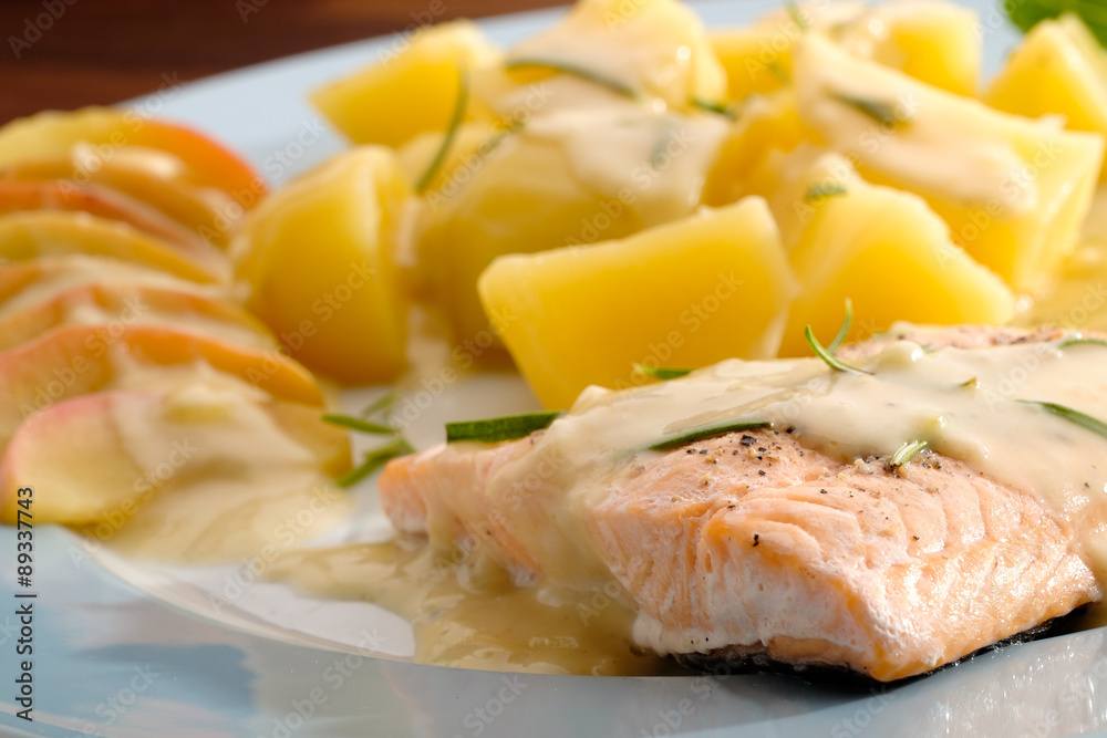 lachs mit kartoffeln