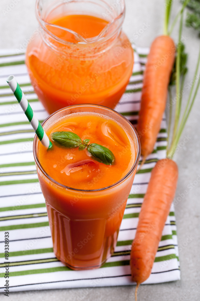 Carrot juice and carrots Carrot juice and carrots