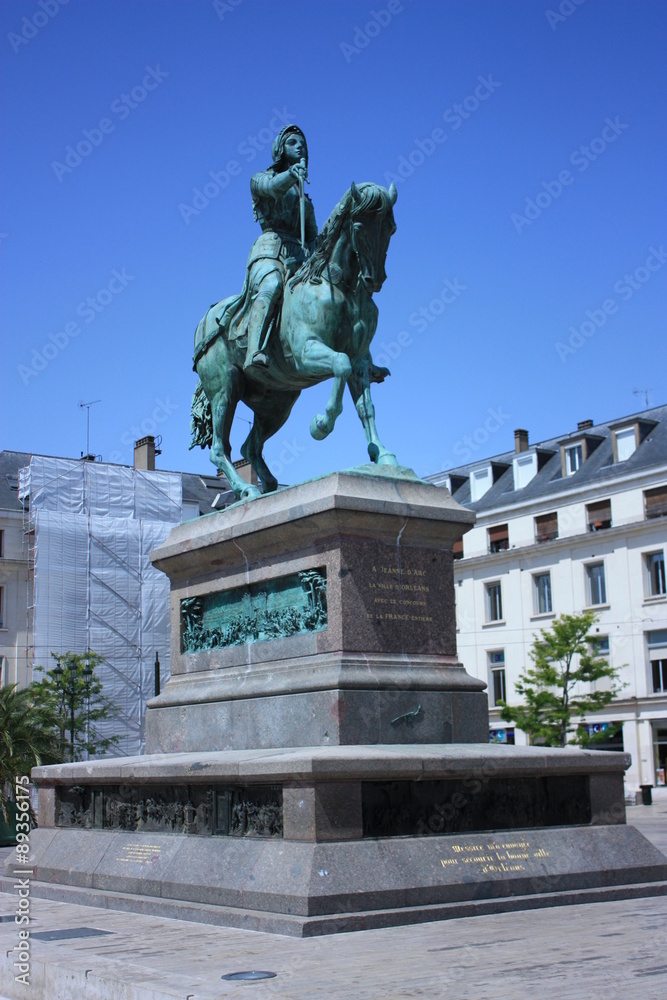 Jeanne d'Arc, statue à cheval - Place du Martroi, Orléans, France