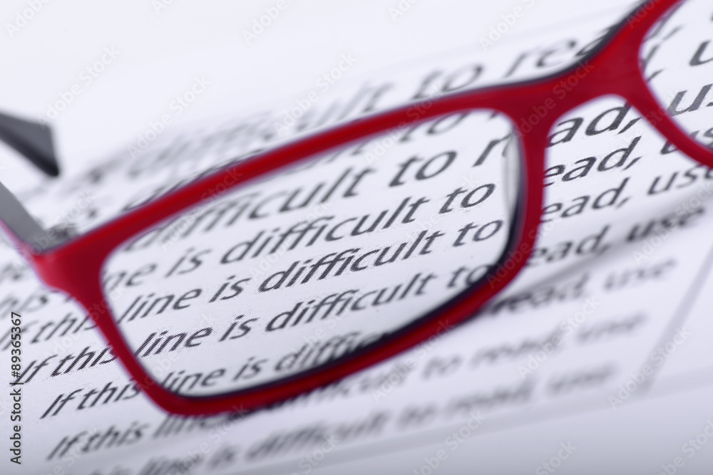 Fototapeta premium eyeglasses and eye chart