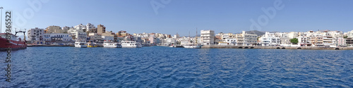 Crète, Panoramique de la ville de Agios Nikolaos © foxytoul