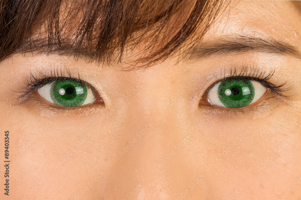 Obraz premium カラーコンタクトとエクステcolored contact and eyelashes 