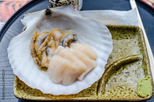 Scallop sashimi