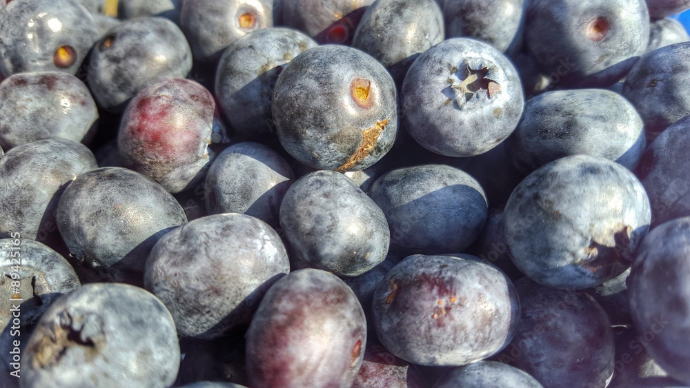 Plakat Fresh ripe healthy blueberries