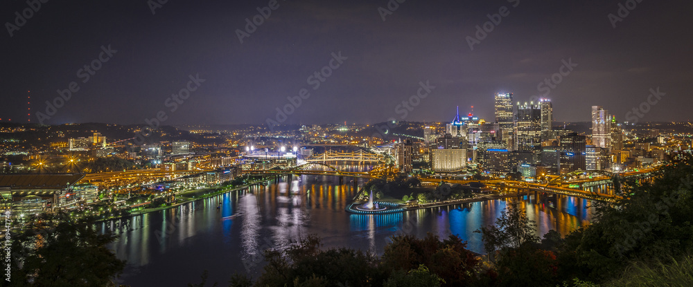 Fototapeta premium Panoramiczny widok pf Pittsburgh, USA
