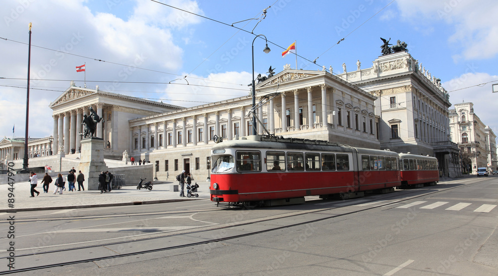 Naklejka premium wiedeński parlament tramwaj 7548-f15
