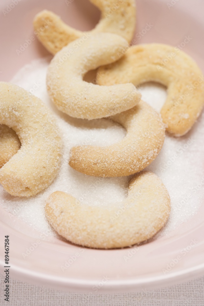 Vanilla crescents on sugar