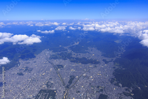 京都駅上空真俯瞰空撮／京都駅周辺を高高度から見た京都の街並の真俯瞰 © show-m