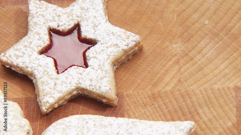 Rotating jam biscuits Rotating jam biscuits