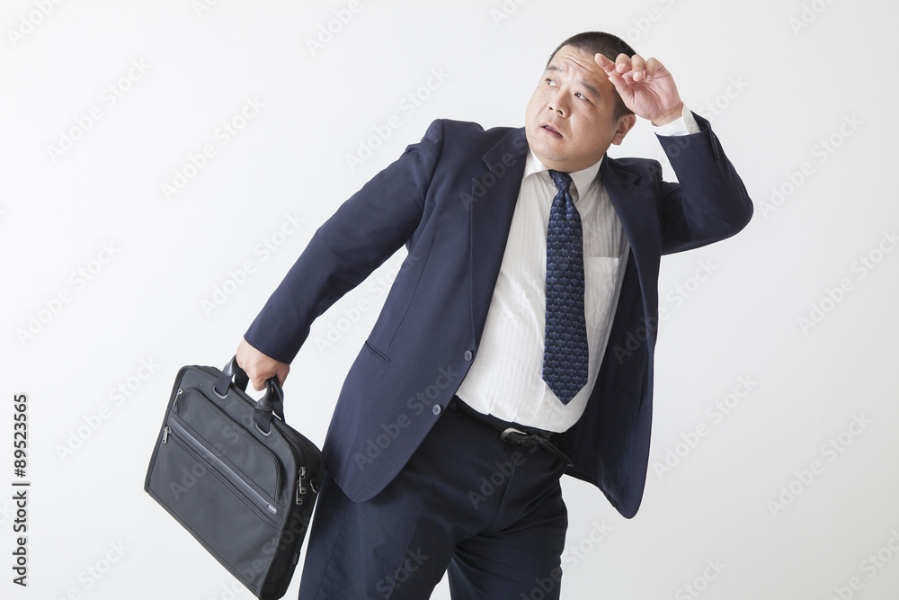 スーツを着た中年男性 スーツを着た中年男性