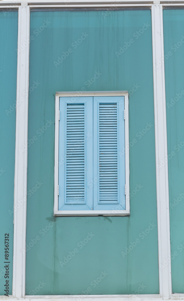 Fototapeta premium old wood window in vintage style