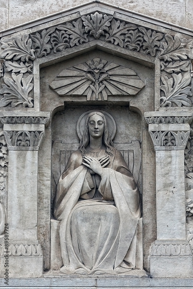 Notre-Dame de Fourvière - Bas-relief façade sud