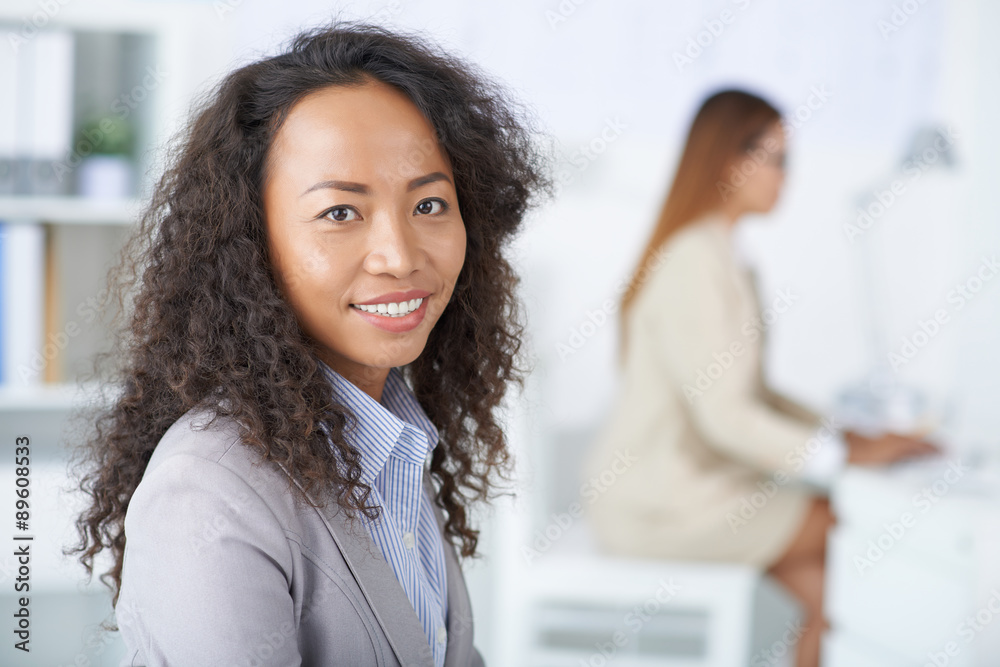 Obraz premium Asian business woman