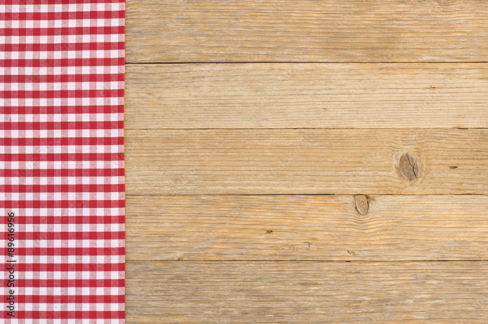 Holz Hintergrund mit Stoff Tuch Karo Rot Holz Hintergrund mit Stoff Tuch Karo Rot