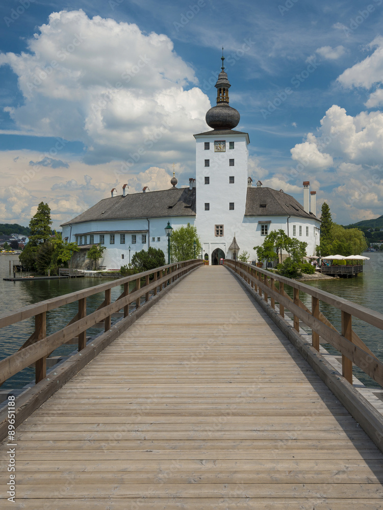 Das Wahrzeichen vom Traunsee - Schloss Ort