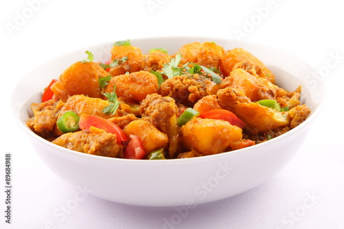  Indian  curry dish -Aloo Gobi,with potatoes and cauliflower