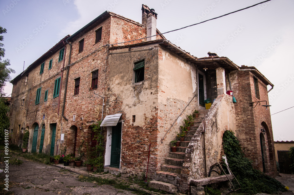 abandoned house in Toiano, ghost village in Tuscany