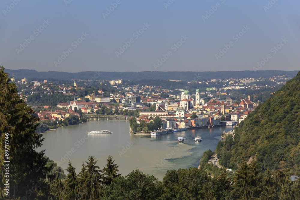 Historische Altstadt Passau - Zusammenfluss von Donau und Inn