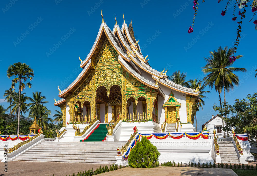 Naklejka premium The Haw Pha Bang Temple