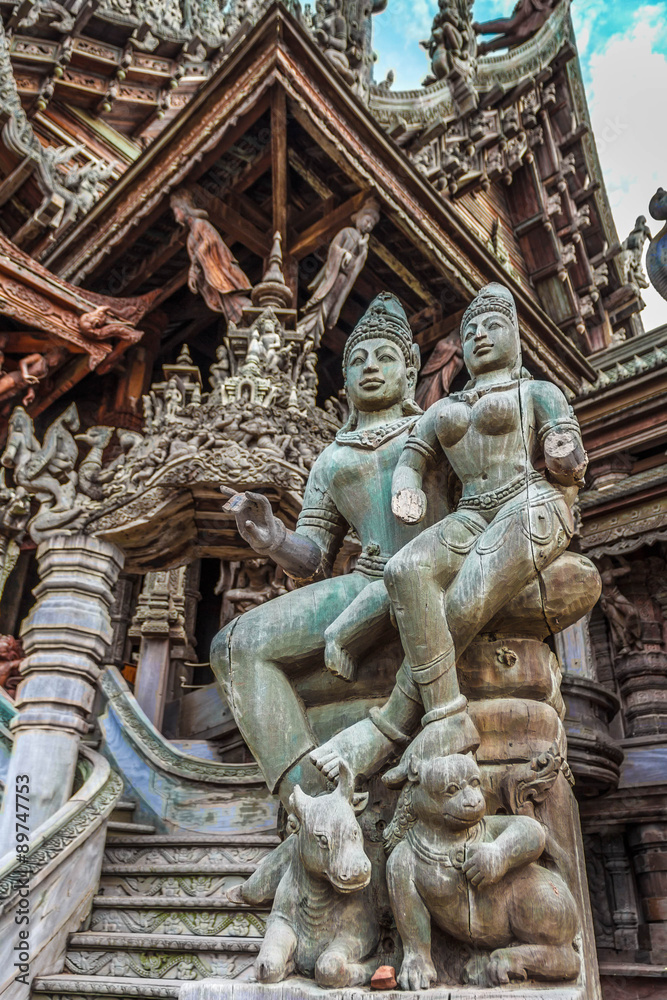 Fototapeta premium Sanctuary of Truth is a temple construction in Pattaya, Thailand