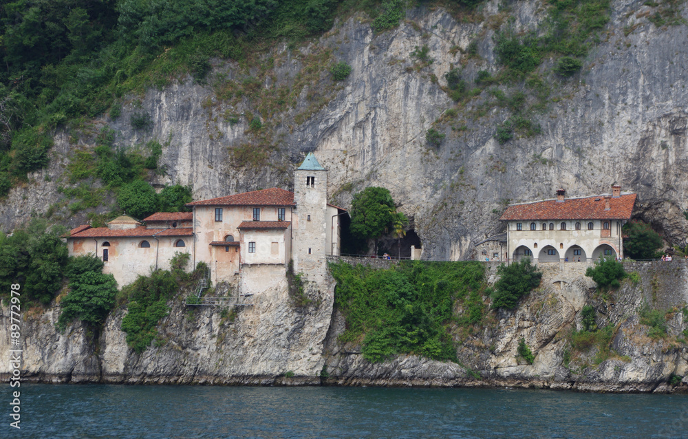 Monastère Sainte Catherine sur le lac Majeur