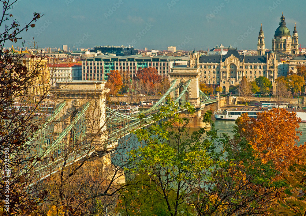 Naklejka premium Budapest in autumn