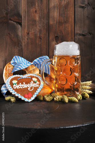 Bayerische Oktoberfestbreze mit Bier
 photo