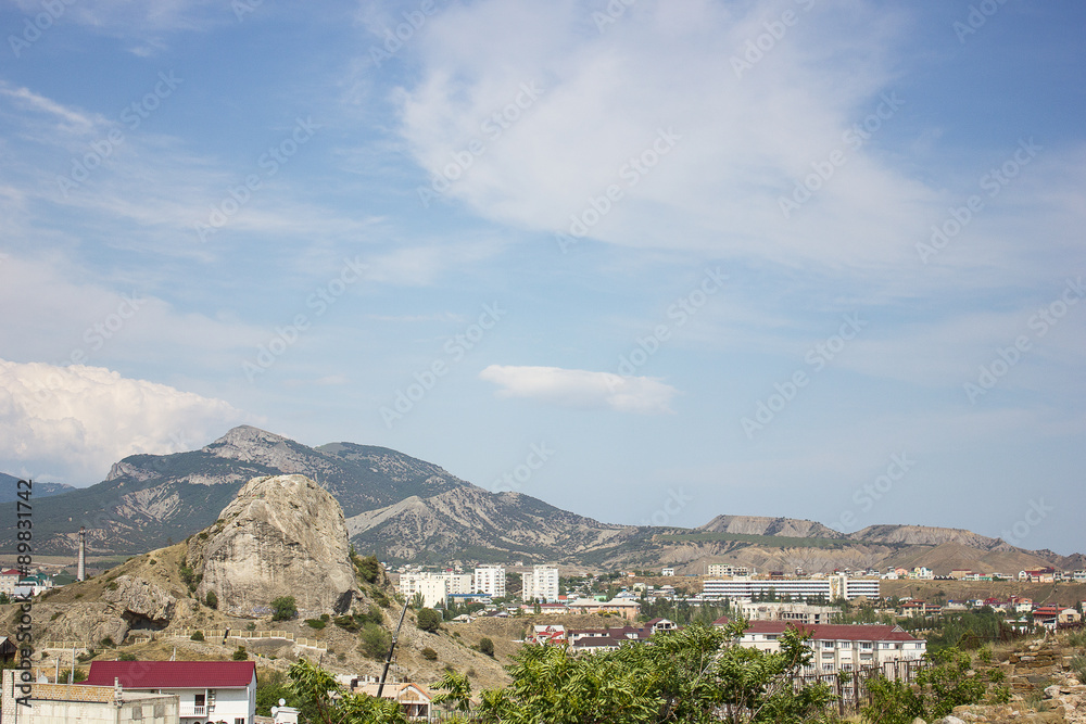 Obraz premium View of the City in the Crimean mountains