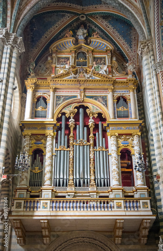 オルヴィエートの大聖堂 Orvieto Duomo