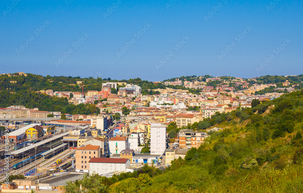 Vista panoramica sulla città di Ancona