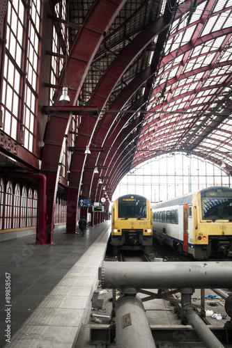 Obraz na płótnie Inside of the magnificent central train station in the city of Antwerp, Belgium
w salonie