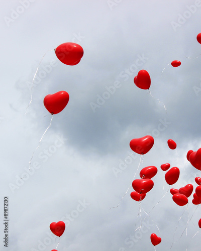 Obraz na plátně red heart balloons