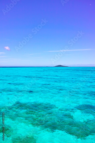 真夏の宮古島 大神島とトロピカルグリーンの海