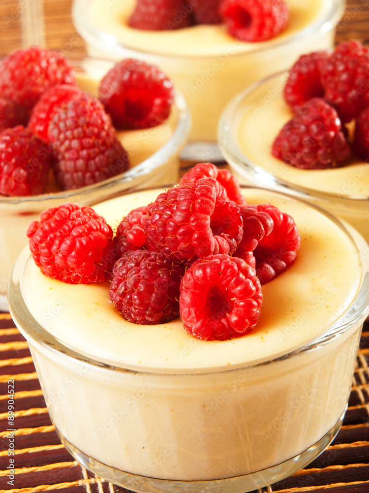 Vanilla cream with raspberries Vanilla cream with raspberries