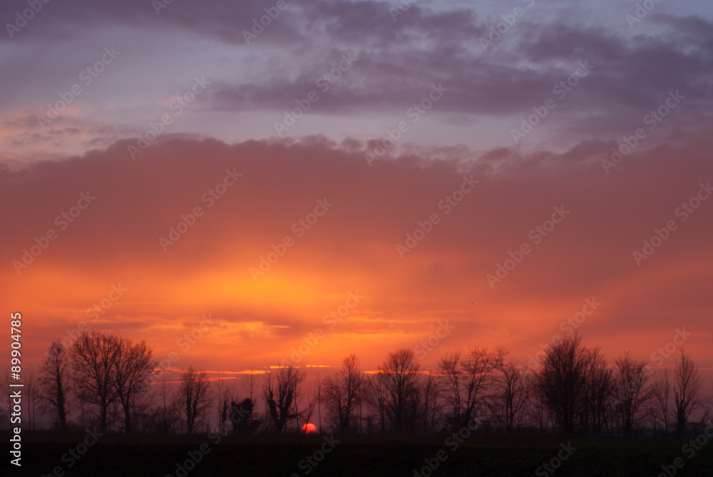Obraz premium tramonto nella campagna