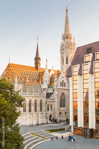Matthiaskirche in Budapest bei Sonnenuntergang