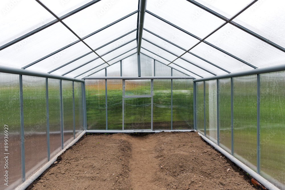 The greenhouse polycarbonate with a gable roof The greenhouse polycarbonate with a gable roof