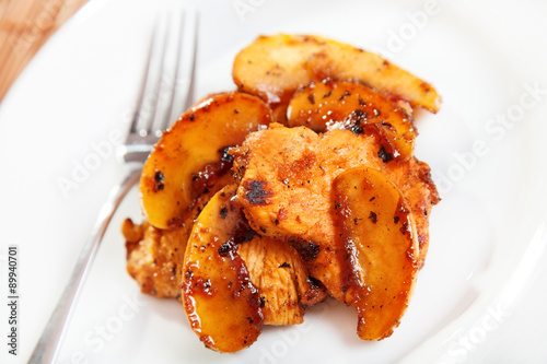 Foto Turkey fillet with caramelized apple