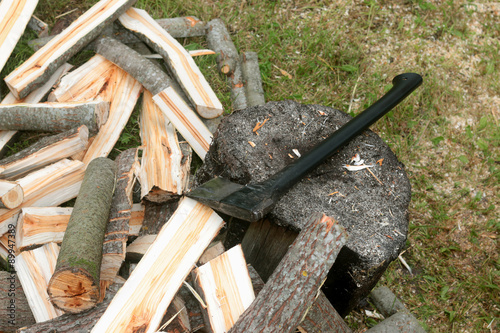 Fototapeta Naklejka Na Ścianę i Meble -  man chopping wood
