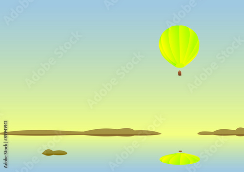 Ballon schwebt über ruhiger See