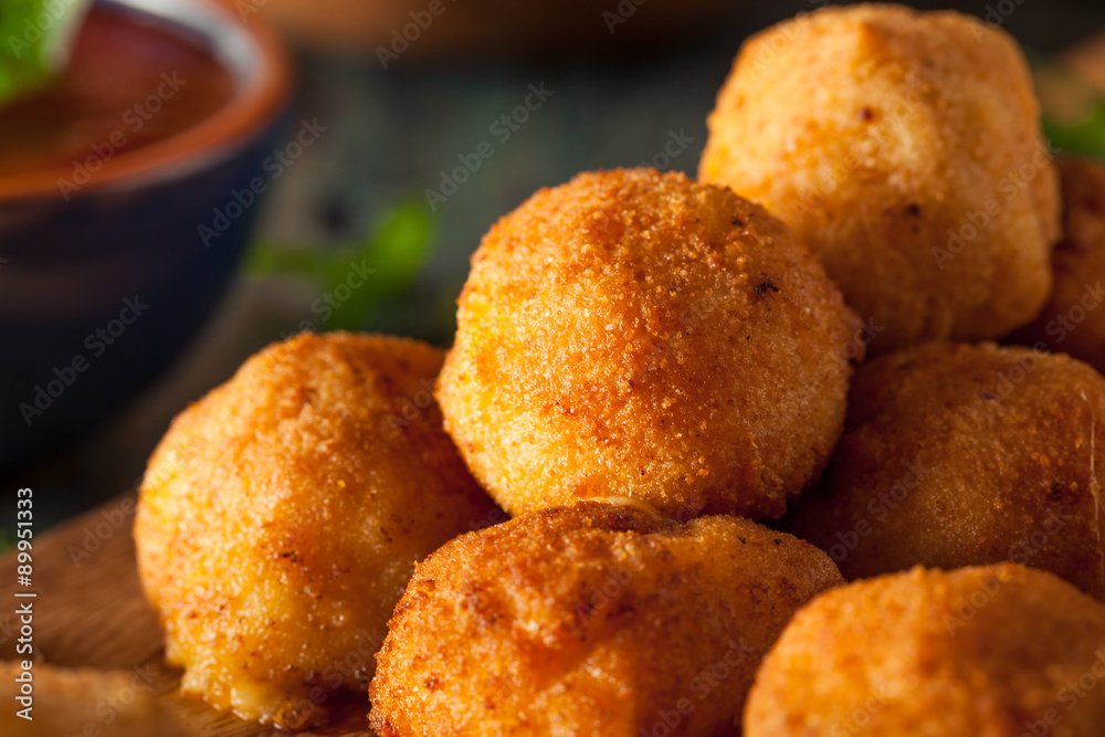 Fried Mac and Cheese Bites