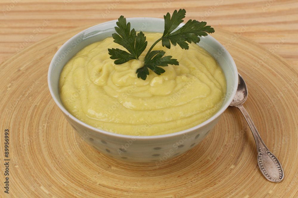 Vegetable cream soup with parsley Vegetable cream soup with parsley