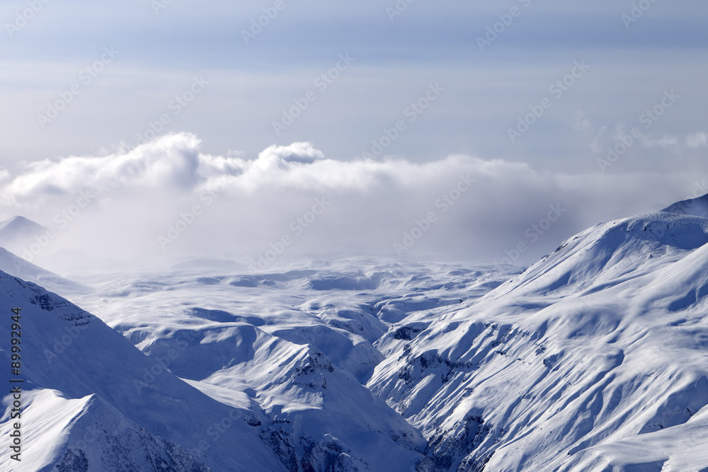Fototapeta premium Snow plateau in fog