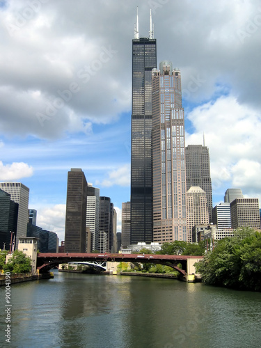  Chicago skyline with River