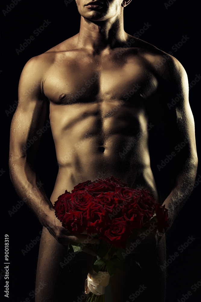 Obraz premium Man with rose bouquet