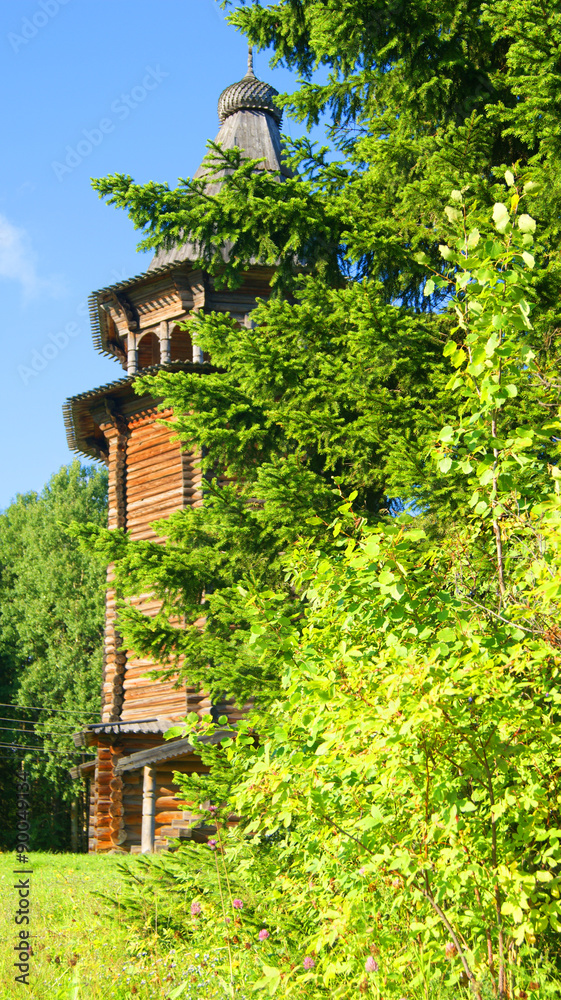 Деревянная Колокольня в музее Малые Корелы