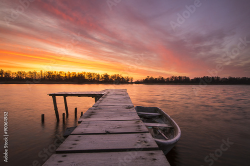 Wallpaper Mural Przystań rzeczna w zimowej scenerii  Torontodigital.ca