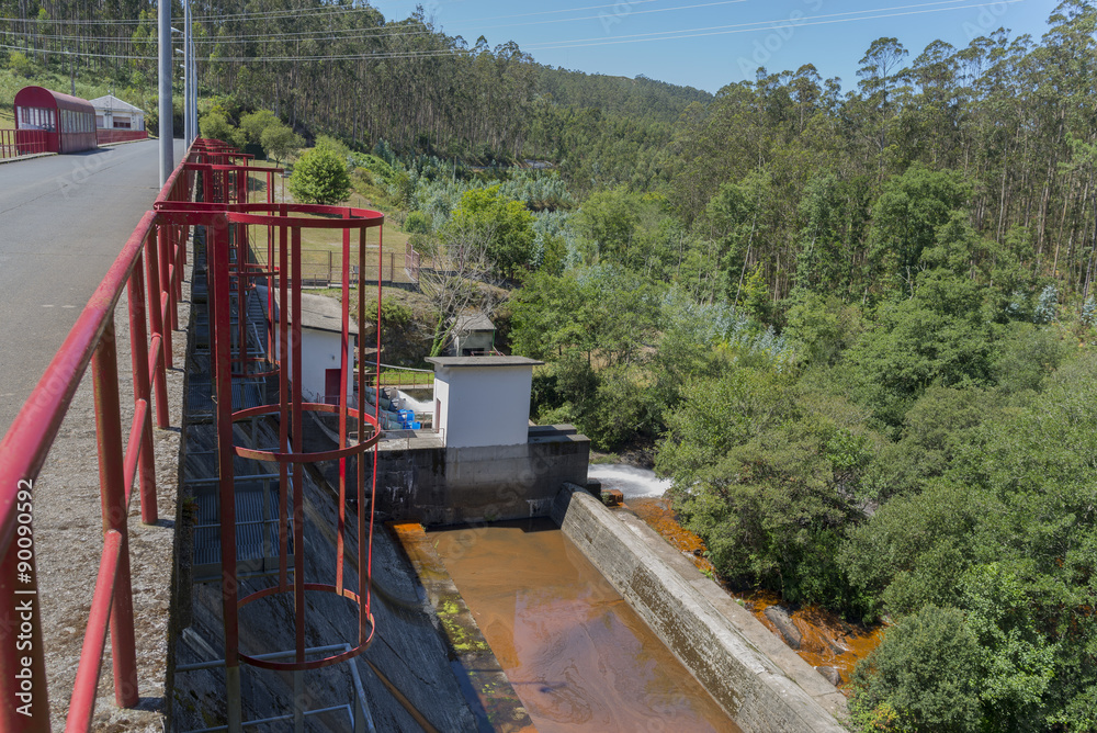 Central hidroeléctrica. Stock Photo Adobe Stock